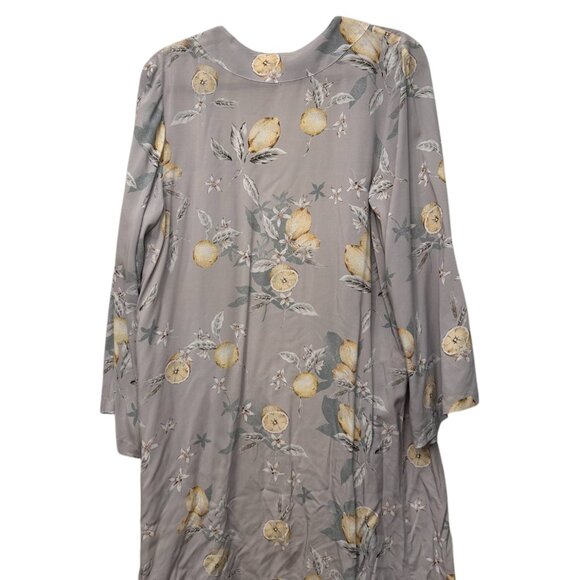 Plum Pretty Sugar Women's Robe - Picture 3 of 4